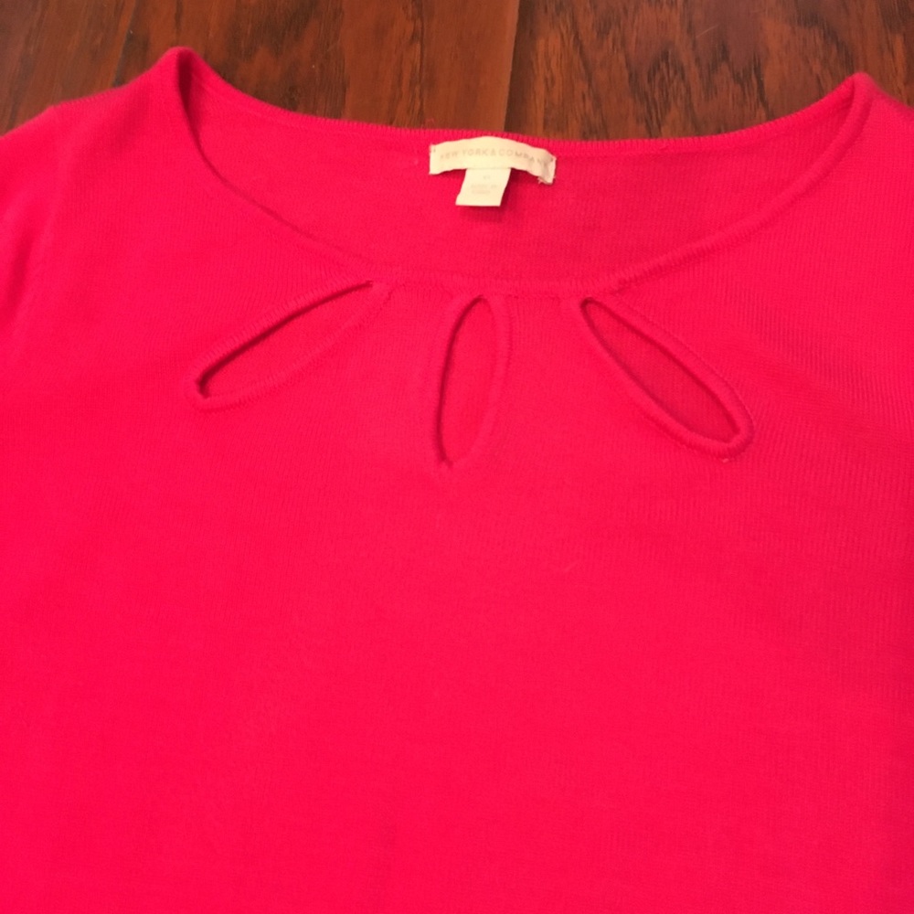 Pink short sleeved sweater